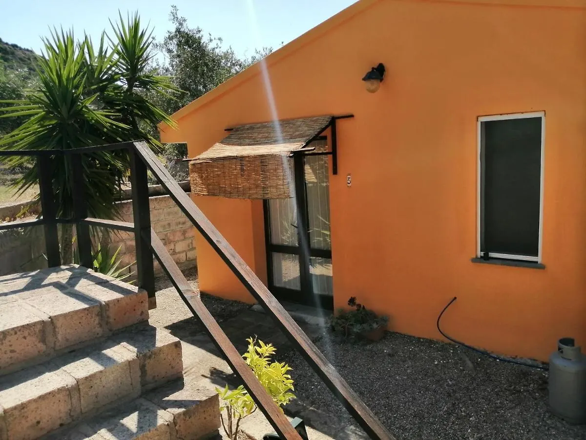 Monolocale Pisturri Apartment Magomadas 0*,  Italy